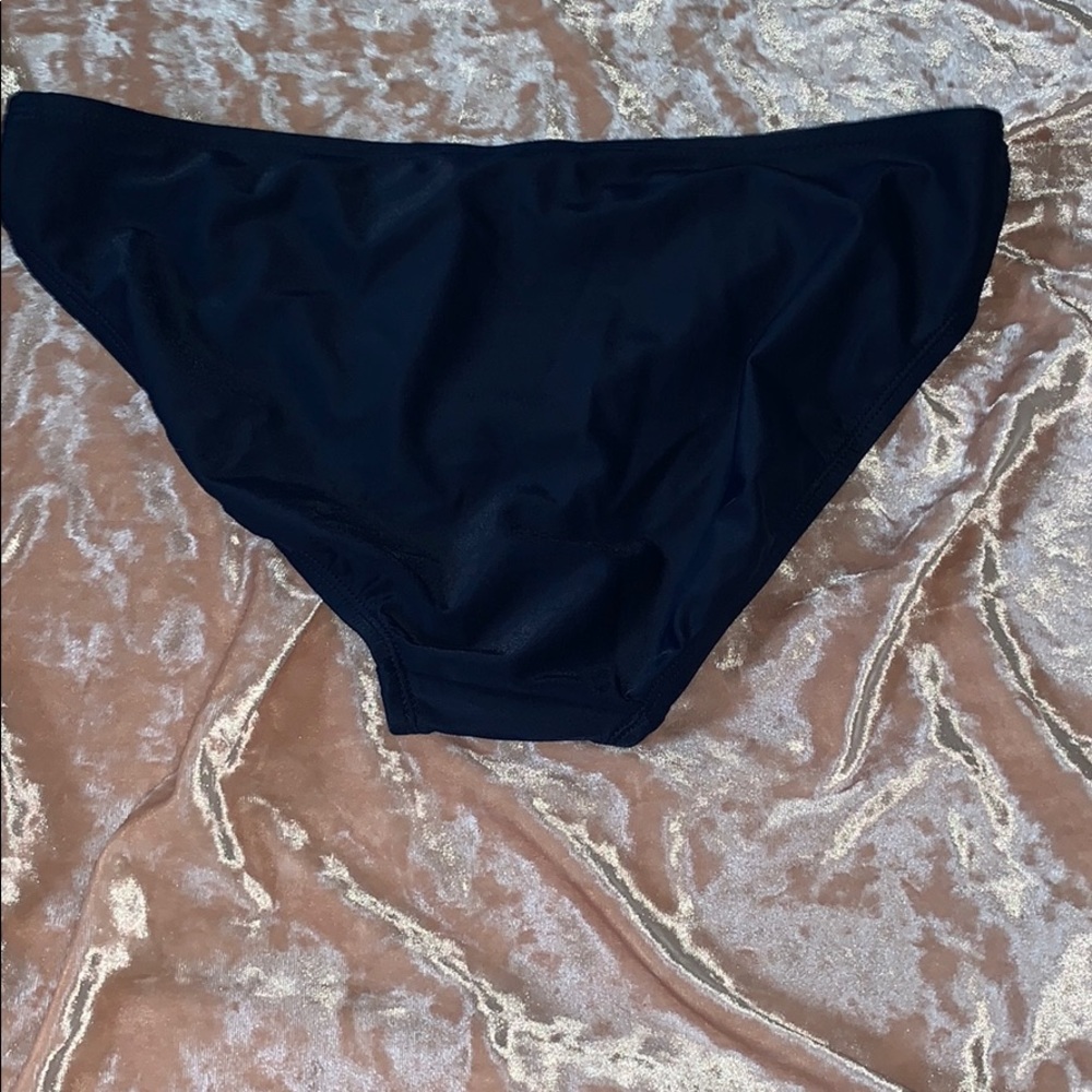 Bathing suit - Picture 5 of 5